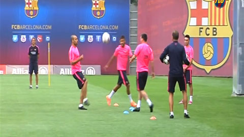 Trò chơi giữ bóng bá đạo của Messi, Mascherano và Neymar