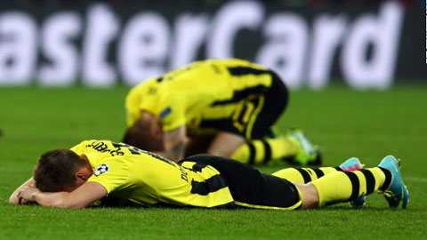 Bayern 2-1 Dortmund: Thua sát nút, Dortmund rơi vào nhóm rớt hạng