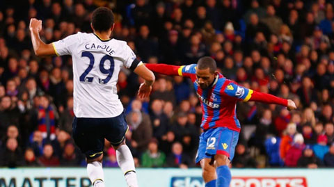 C.Palace 2-1 Tottenham: Màn chào sân ấn tượng của Alan Pardew