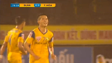 Cú đúp của Hoàng Thịnh (TRỰC TIẾP: SLNA 4-0 Thanh Hóa)