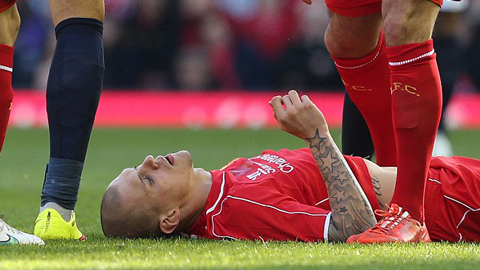 Chấn thương đáng sợ của Skrtel