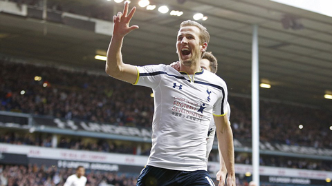 Cú hat-trick giúp Harry Kane vượt mặt Aguero và Costa