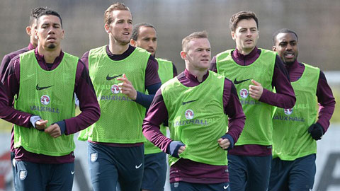 Harry Kane & Wayne Rooney 