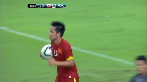 Thanh Bình nâng tỷ số lên 5-0 (U23 Việt Nam 7-0 U23 Macau)