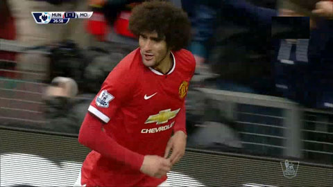 Fellaini ghi bàn thứ 2 cho Quỷ đỏ (Man Utd 4-2 Man City)