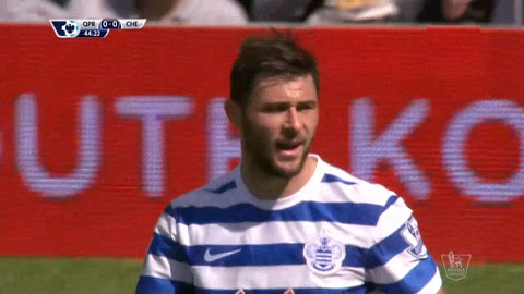 Austin thử tài thủ thành Courtois (QPR 0-1 Chelsea)
