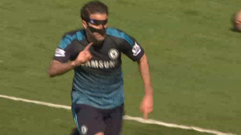 Fabregas mở tỷ số cho The Blues (QPR 0-1 Chelsea)