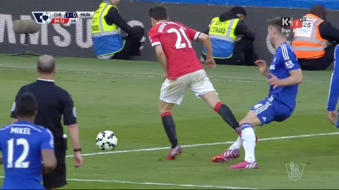 Ander Herrera ăn vạ thô thiển