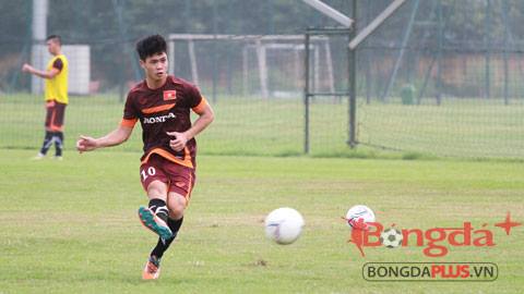 Công Phượng và Phi Sơn luyện nã đại bác 