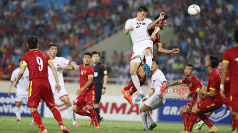 Ngày thi đấu như lên đồng của hàng thủ ĐT Việt Nam