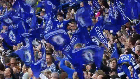 CĐV Chelsea hát mừng chức vô địch