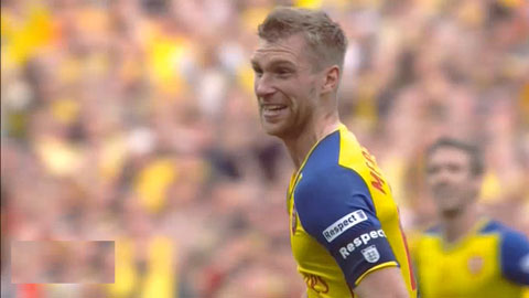 Mertesacker lập công (Arsenal 4-0 Aston Villa)