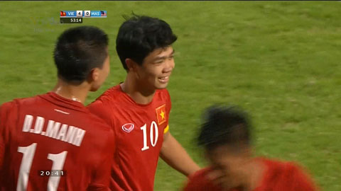 Công Phượng ghi siêu phẩm sút phạt vào lưới U23 Malaysia