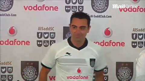 Xavi tươi rói trong lễ ra mắt CLB mới Al Sadd