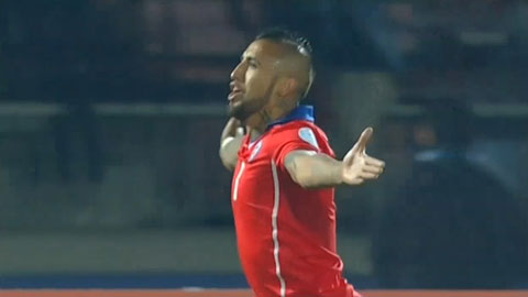 Vidal lập công trên chấm phạt đền (Chile 3-2 Mexico)