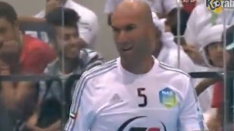 Zidane solo ghi bàn đẳng cấp ở giải futsal