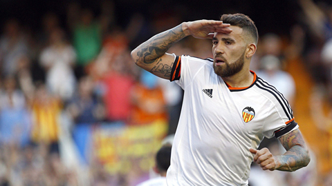 Đây là lý do Van Gaal khao khát Nicolas Otamendi