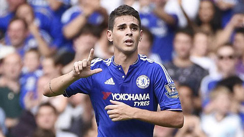 Oscar sút phạt hiểm hóc mở tỷ số (Chelsea 2-2 Swansea)