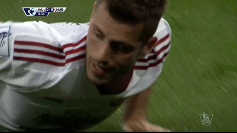 Schneiderlin bỏ lỡ cơ hội mở tỷ số (Aston Villa 0-1 M.U)