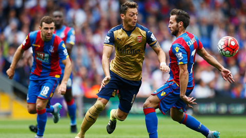 Màn trình diễn xuất sắc của Mesut Oezil trước Crystal Palace