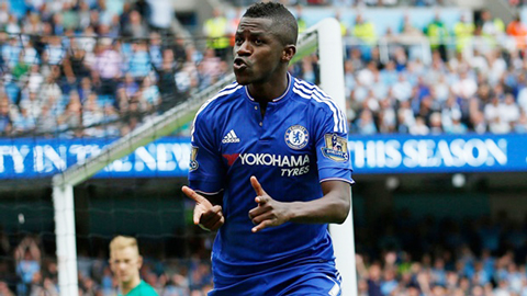 Ramires ăn mừng hụt hài hước