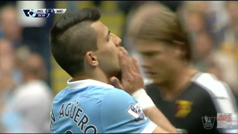 Aguero đe dọa khung thành đội khách (Man City 0-0 Watford)