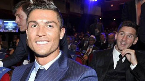 Khoảnh khắc: Ronaldo và Messi cũng thích selfie