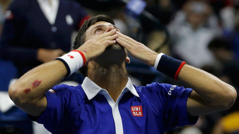 Những khoảnh khắc đầy cảm xúc của Djokovic  trong ngày đăng quang US Open 2015