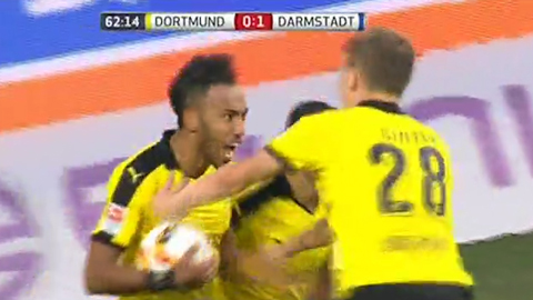 Aubameyang gỡ hòa 1-1 cho chủ nhà (Dortmund 2-2 Darmstadt)