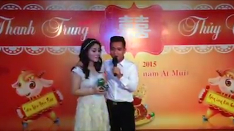 Tiền vệ Đinh Thanh Trung hát tặng vợ hay như ca sỹ