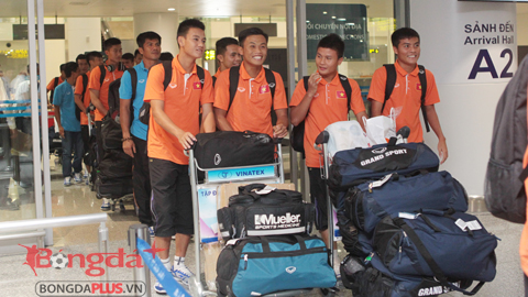 U19 Việt Nam phấn khích ngày trở về