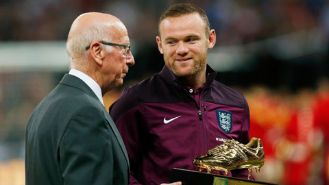 Chiếc giày vàng của Rooney được chế tác như thế nào?