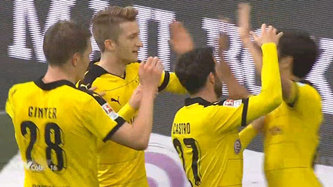 Đường chuyền như có mắt ở gót của Kagawa cho Reus