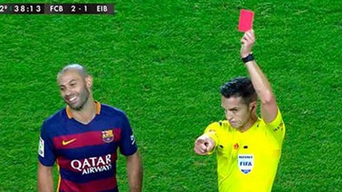 Chửi tục trọng tài, Mascherano có thể bị treo giò 4 trận, lỡ El Clasico