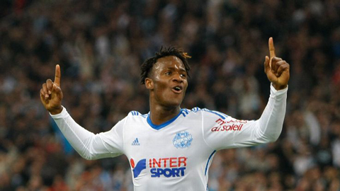 Michy Batshuayi vượt mặt Ibrahimovic và Cavani về khả năng ghi bàn