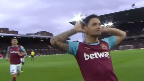 Mauro Zarate sút phạt tuyệt đẹp ghi bàn (West Ham 1-0 West Brom) 