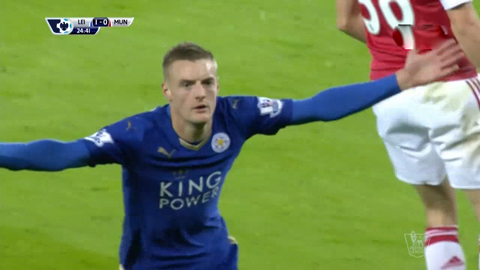 Bàn thắng giúp Vardy phá kỷ lục của Van Nistelrooy