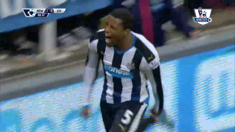 Wijnaldum ghi bàn bàn đầy may mắn (Newcastle 1-0 Liverpool)