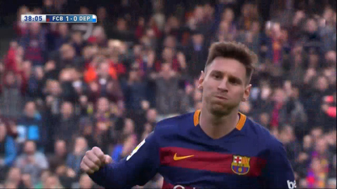 Messi vẽ lên kiệt tác từ chấm đá phạt