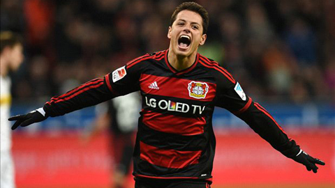 Cú hat-trick trong vòng 13 phút của Chicharito cho Leverkusen