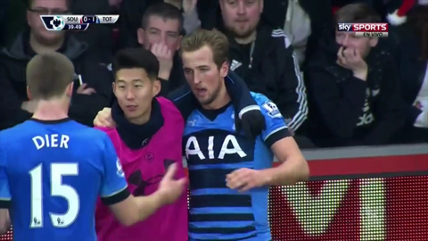 Kane solo đẹp mắt mở tỷ số (Southampton 0-2 Tottenham)