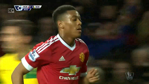Martial rút ngắn tỷ số cho chủ nhà (M.U 1-2 Norwich)