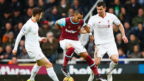 Payet đi bóng dễ dàng qua 4 hậu vệ Liverpool