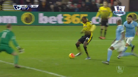 Ighalo dứt điểm trúng người Hart (Trực tiếp: Watford 0-0 Man City)