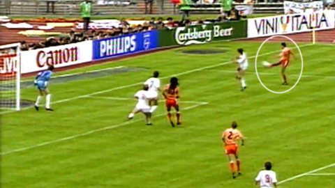 Cầu thủ nào đã mang về chức vô địch Euro 1988 cho Hà Lan?