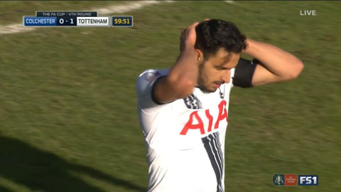 Chadli bỏ lỡ cơ hội ghi bàn khó tin (Colchester 0-1 Tottenham)