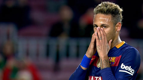 Neymar đứng 