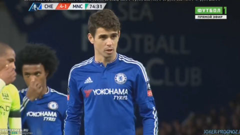 Oscar đá hỏng phạt đền (Chelsea 4-1 Man City)