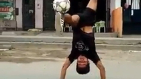 Trồng cây chuối tâng bóng bằng bắp chuột