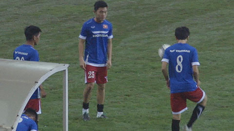 Xuân Trường, Tuấn Anh trổ tài tâng bóng trước trận gặp Than Quảng Ninh